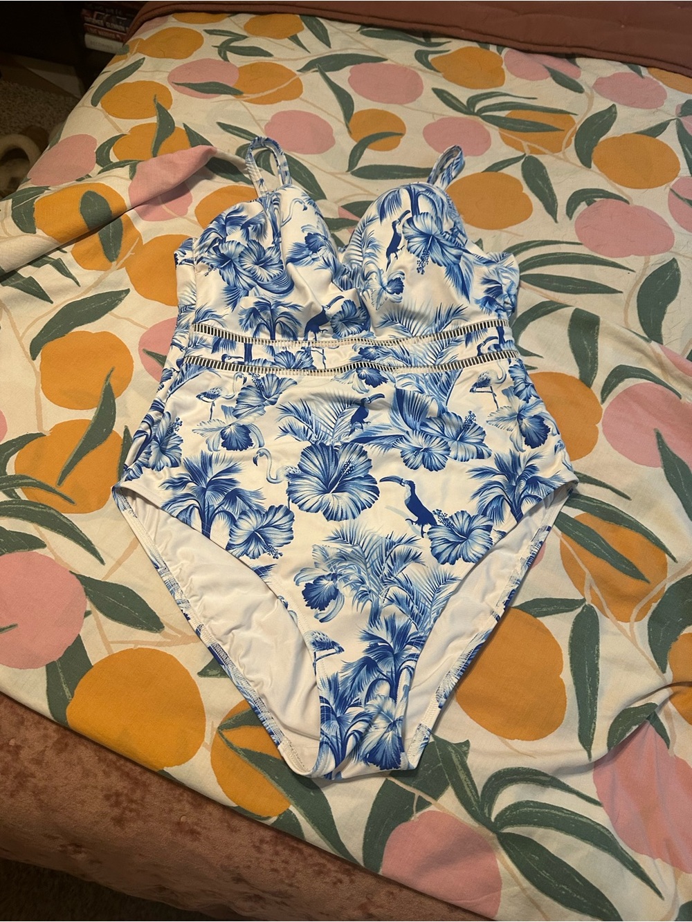 Fig leaves figleaves one piece bathing suit 
Swim swimwear size 38D